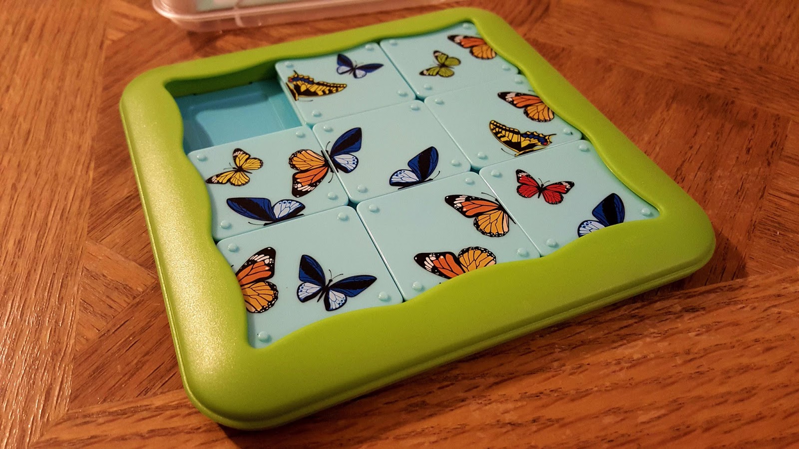 Sasaki Time SmartGames Butterflies and IQ Blox Perfect Games for