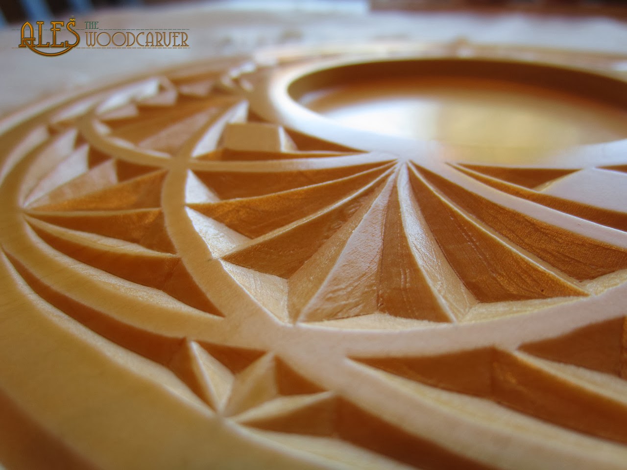 Ales the woodcarver Candle holder chip carving