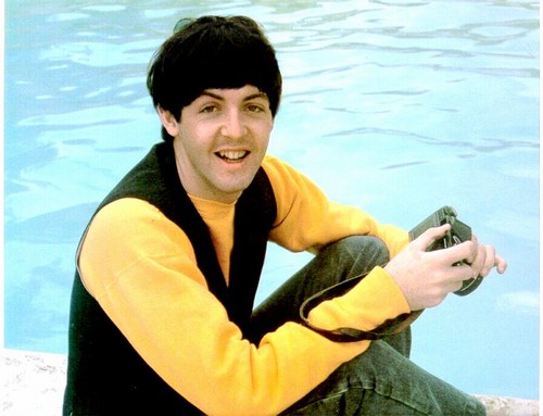 Paul+McCartney+In+Yellow.jpg