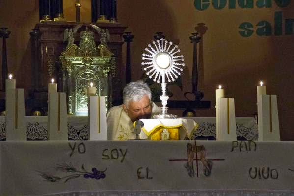 ORACIÓN ANTE EL SANTÍSIMO