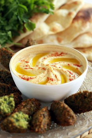 FALAFEL -HUMUS DOYULMAZ HALDE SERVİS EDİLİYOR