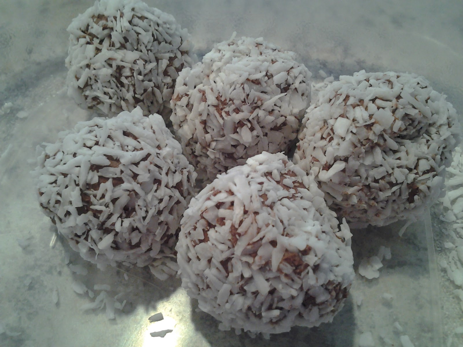 The Keto Kitchen Chocolate Fudge Balls