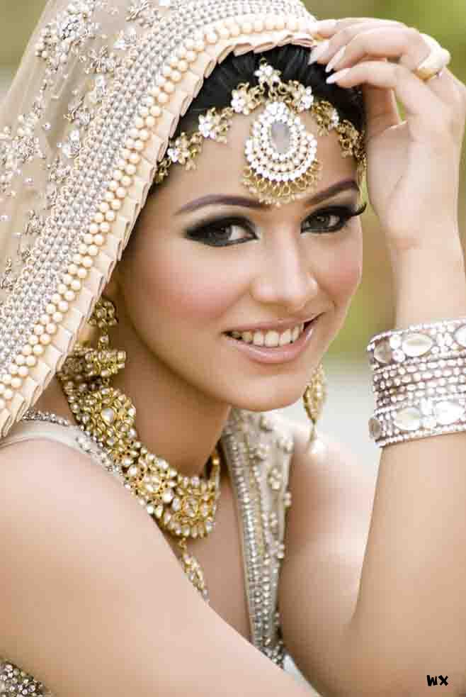 Neo Bollywood Bridal dresses wedding wear mehndi latest Jewelry Designs Necklaces earrings sets