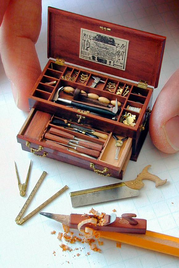 Scale Model News SUPERDETAILED HANDCRAFTED 112 SCALE MINIATURE TOOL
