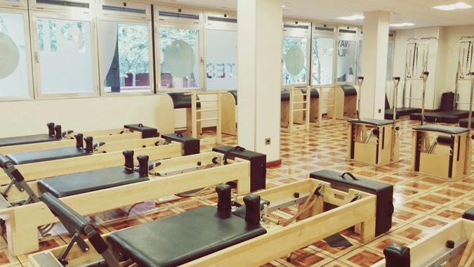 Descubriendo el Pilates Descubriendo el Pilates