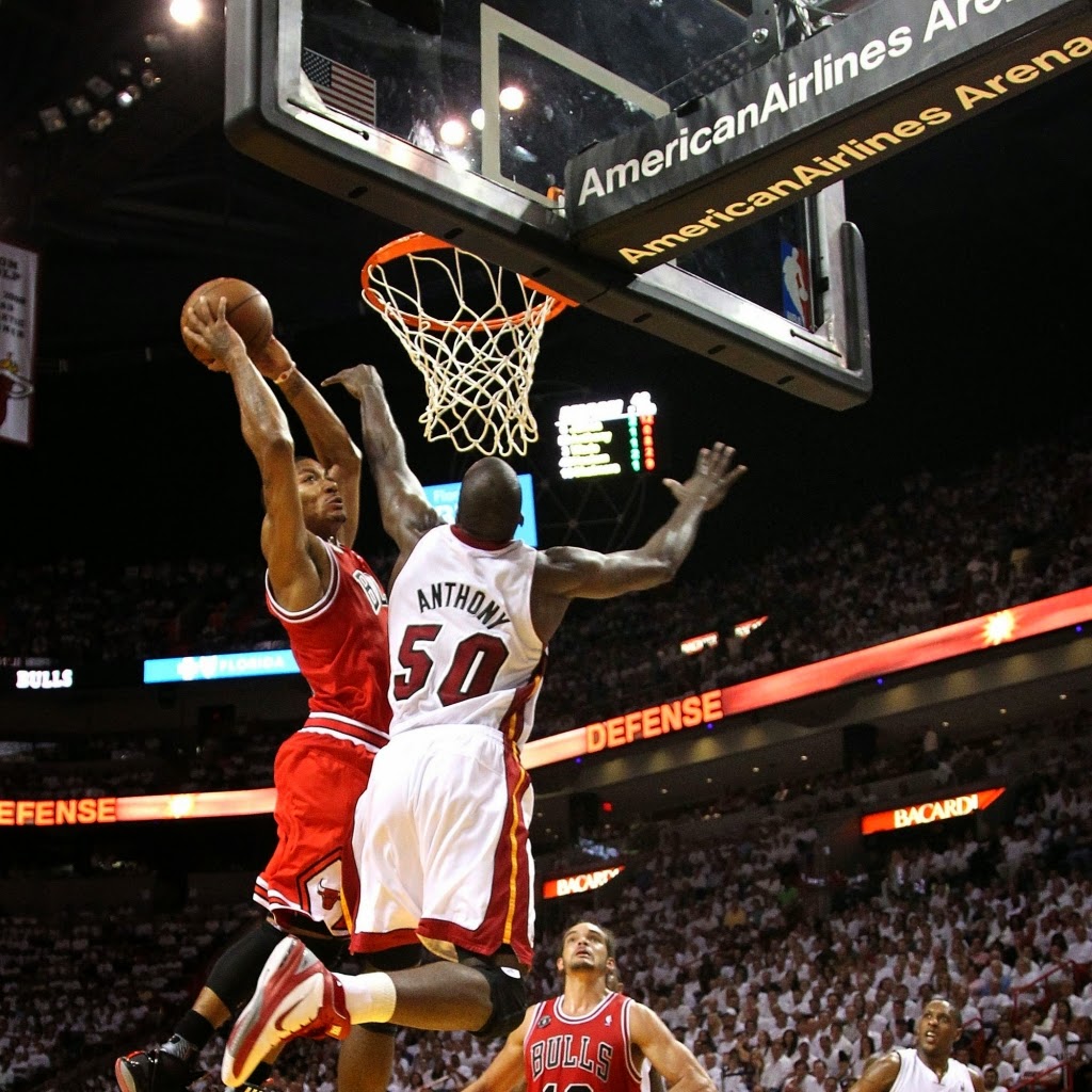 Derrick Rose Bulls Dunk