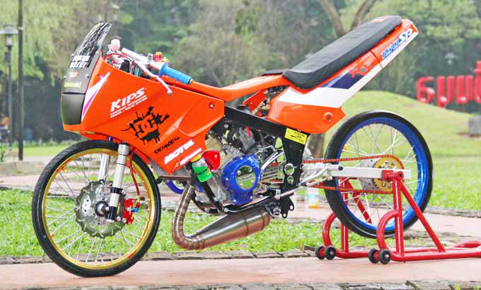 Modifikasi Kawasaki Ninja Thailand 150 CC R dan RR