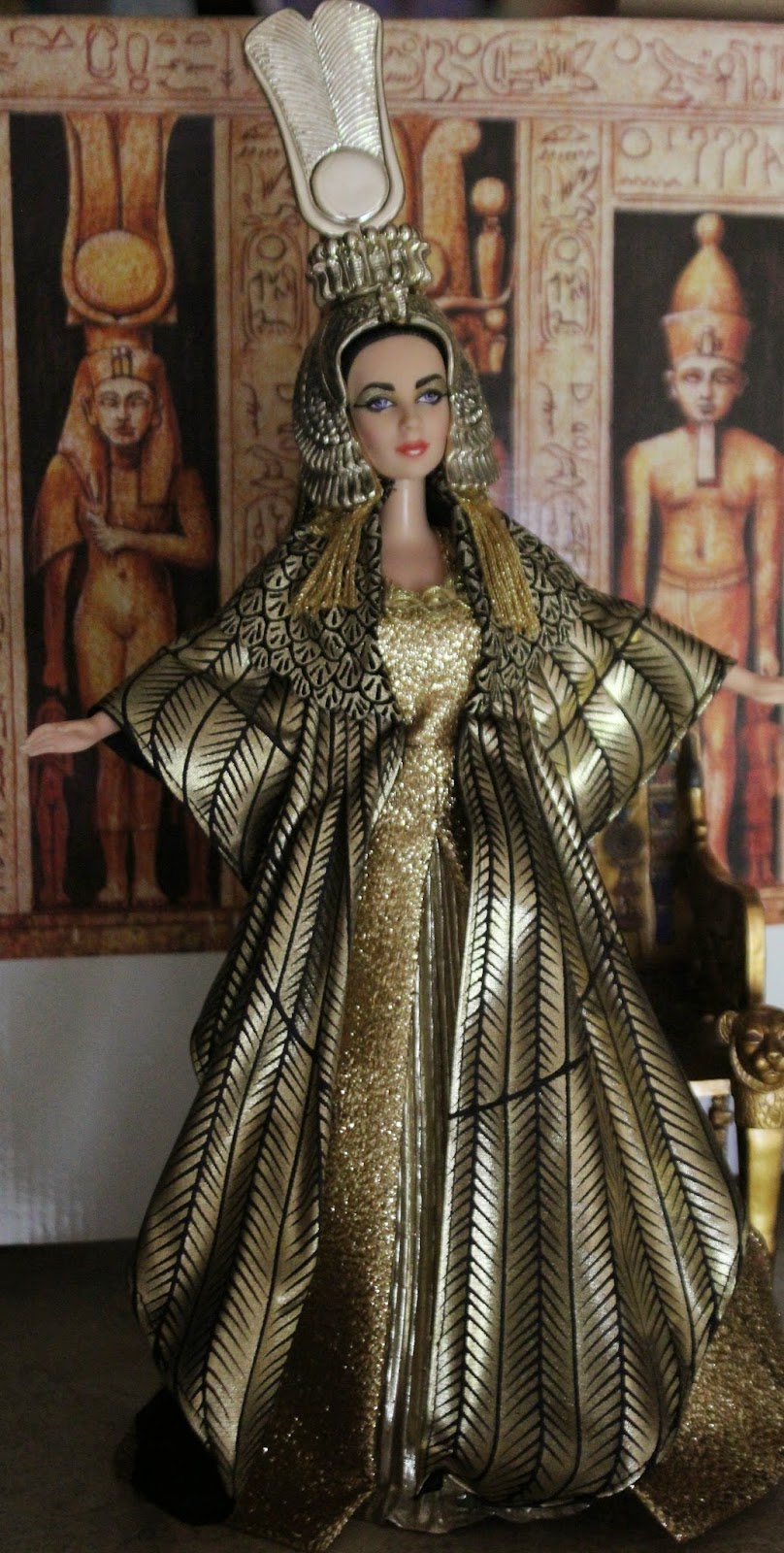 elizabeth taylor cleopatra doll