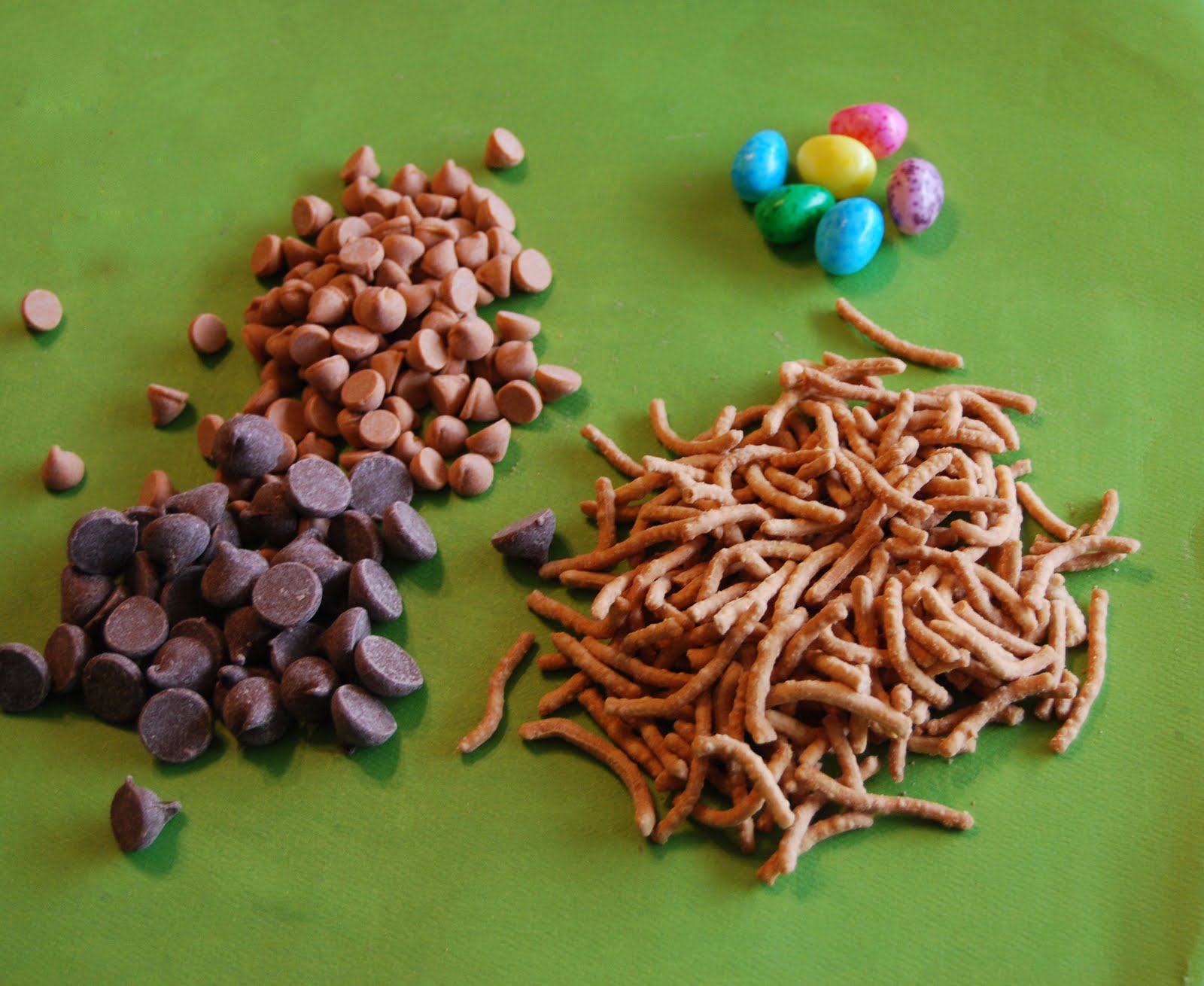 Recipe Search Over the past decade, we have made wee bird's nests in my kitchen every year about this time. From the oldest to the youngest, the grands have all participated.