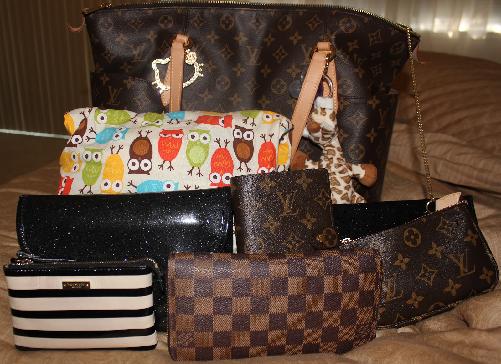 Inside My Louis Vuitton Diaper Bag HOWE TO DESIGN