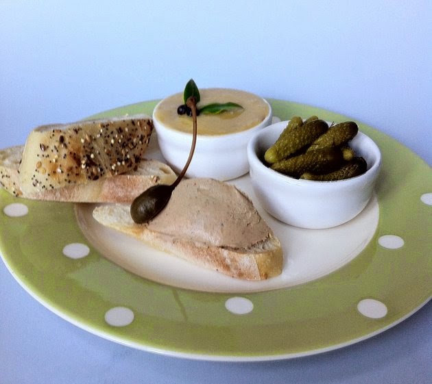 Jacob's Crackers Thyme & brandy Chicken liver pate