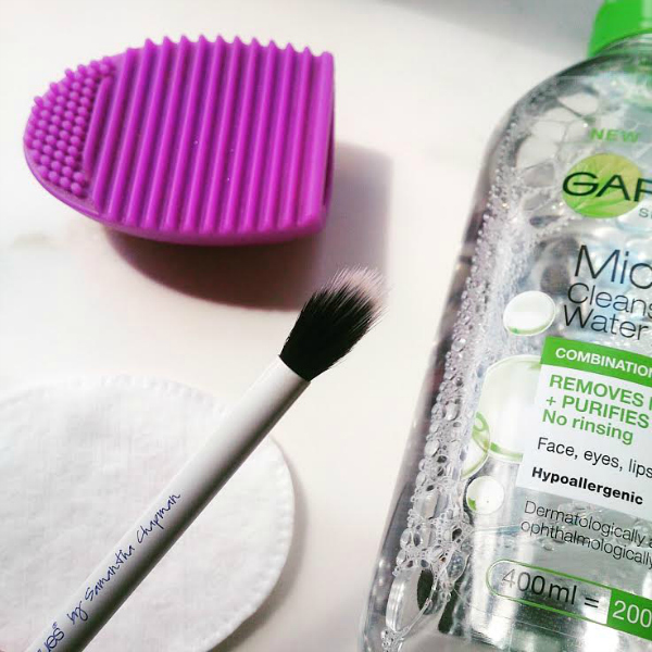 CherrySue, Doin' the Do How to Wash & Dry Your Makeup Brushes in Minutes!