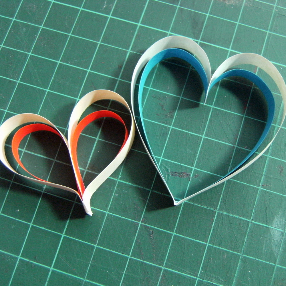 Lizzie Made Paper Hearts Bunting Tutorial