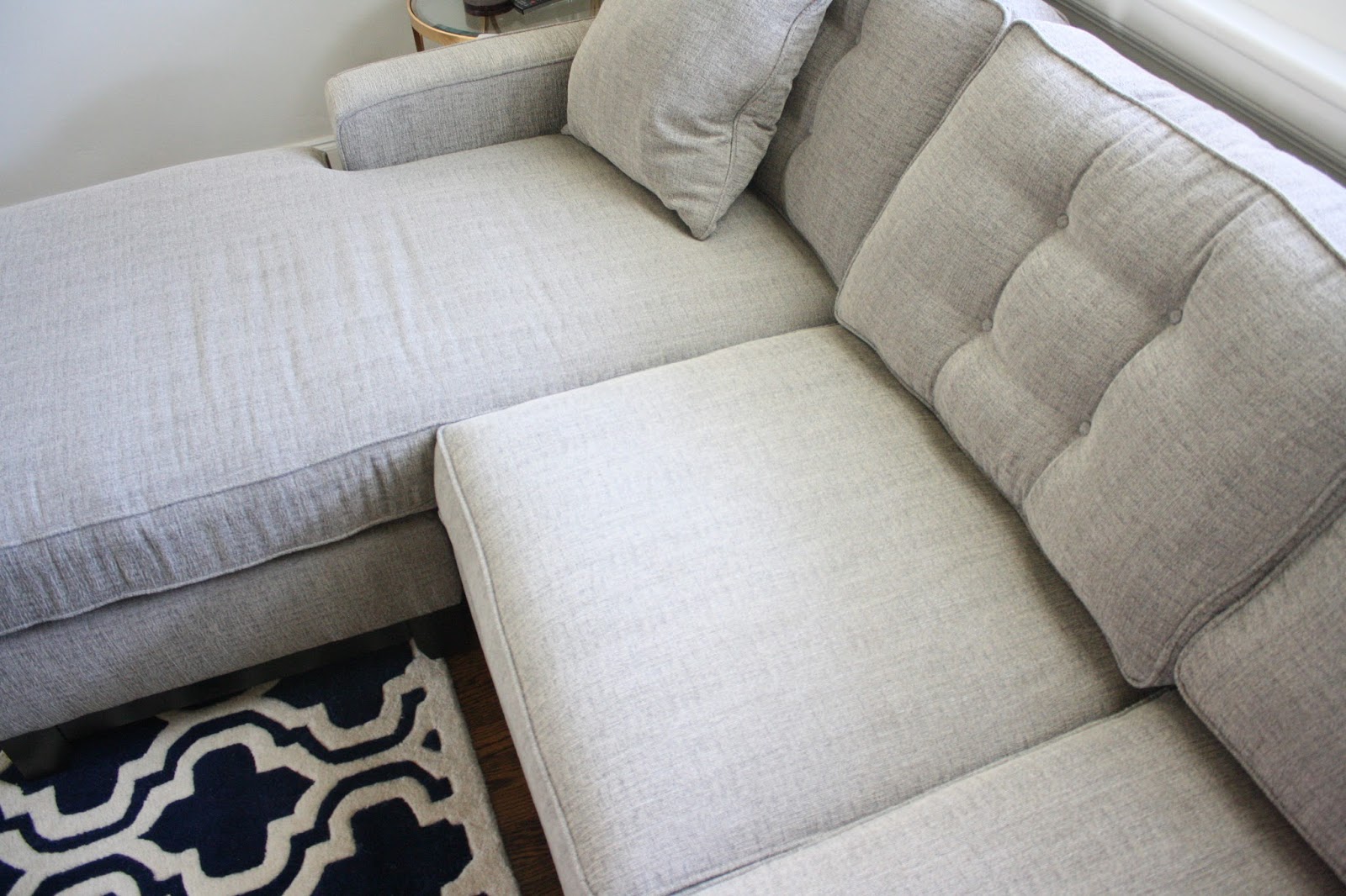Aly's Bloggity Blog New Couch
