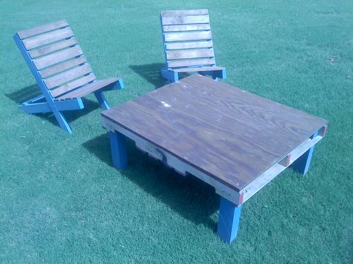 pallet table and 2 lawn chairs $sold