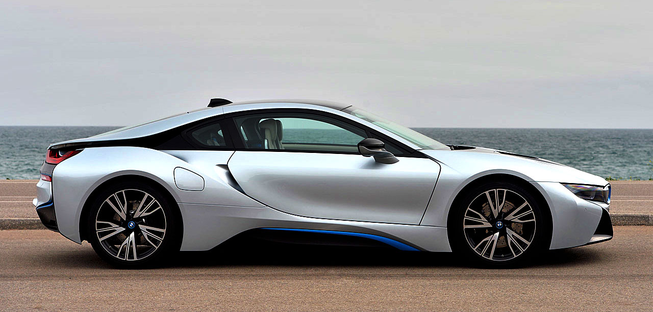 Jake's Car World BMW i8 Supercar 2.0 Review
