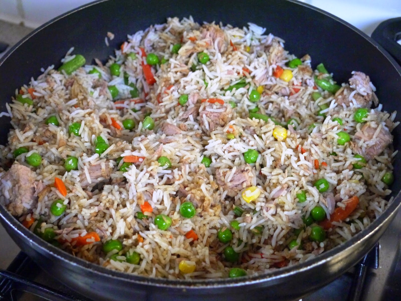 This Muslim Girl Bakes Tuna Fried Rice