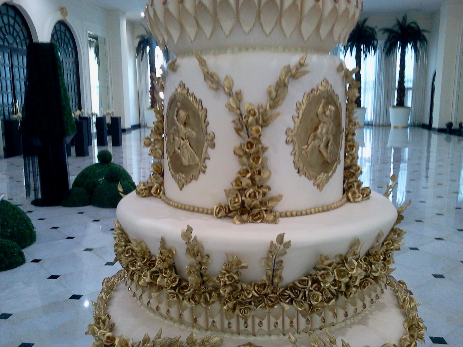 Cake Decorator in Kuwait Royal wedding cake done in Baharain Royal