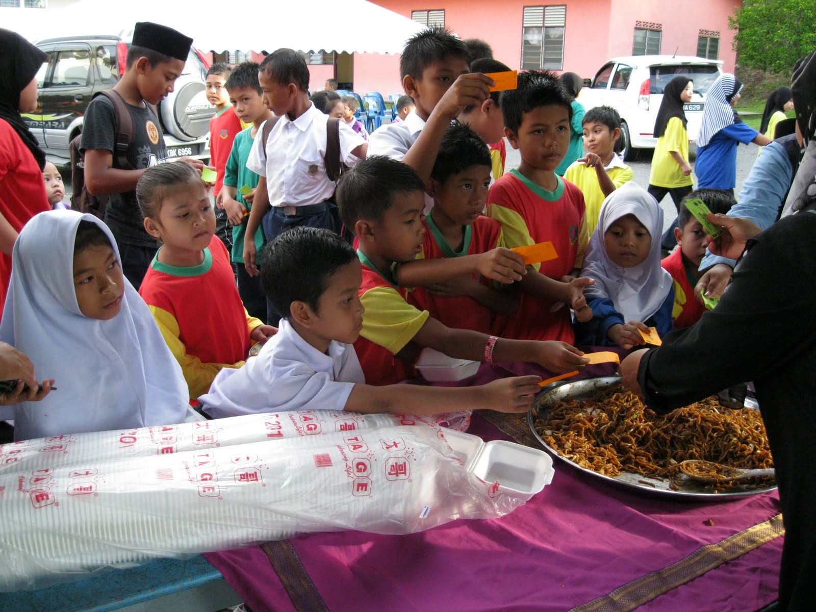 SEKOLAH KEBANGSAAN NAMI: Program Sekolah Bersama Komuniti (Hari Kantin)