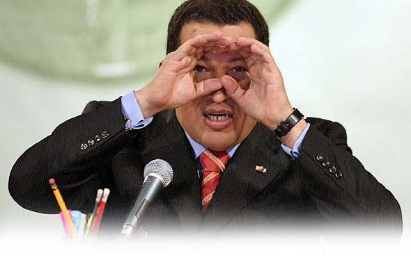 hugo_chavez_binoculares.jpg