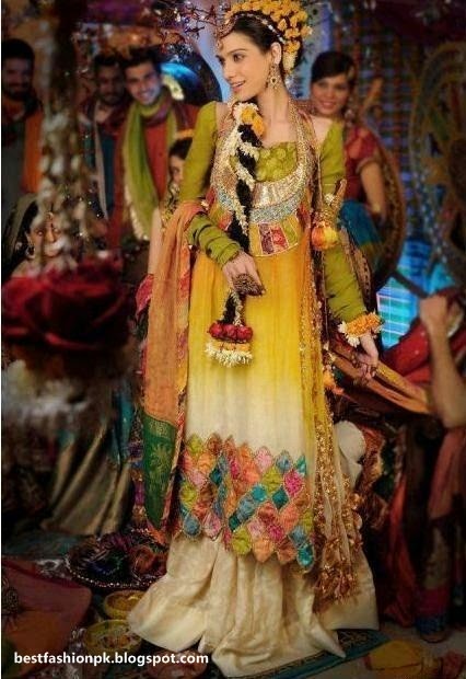 Latset Bridal Mehndi Dresses and Jewellery www.maaod.blogspot.com Latset Bridal Mehndi Dresses and Jewellery