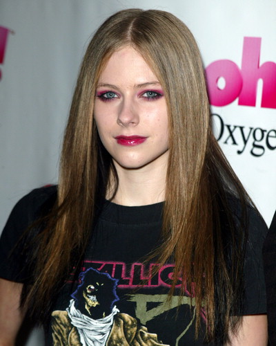 avril lavigne makeup. avril lavigne black hair