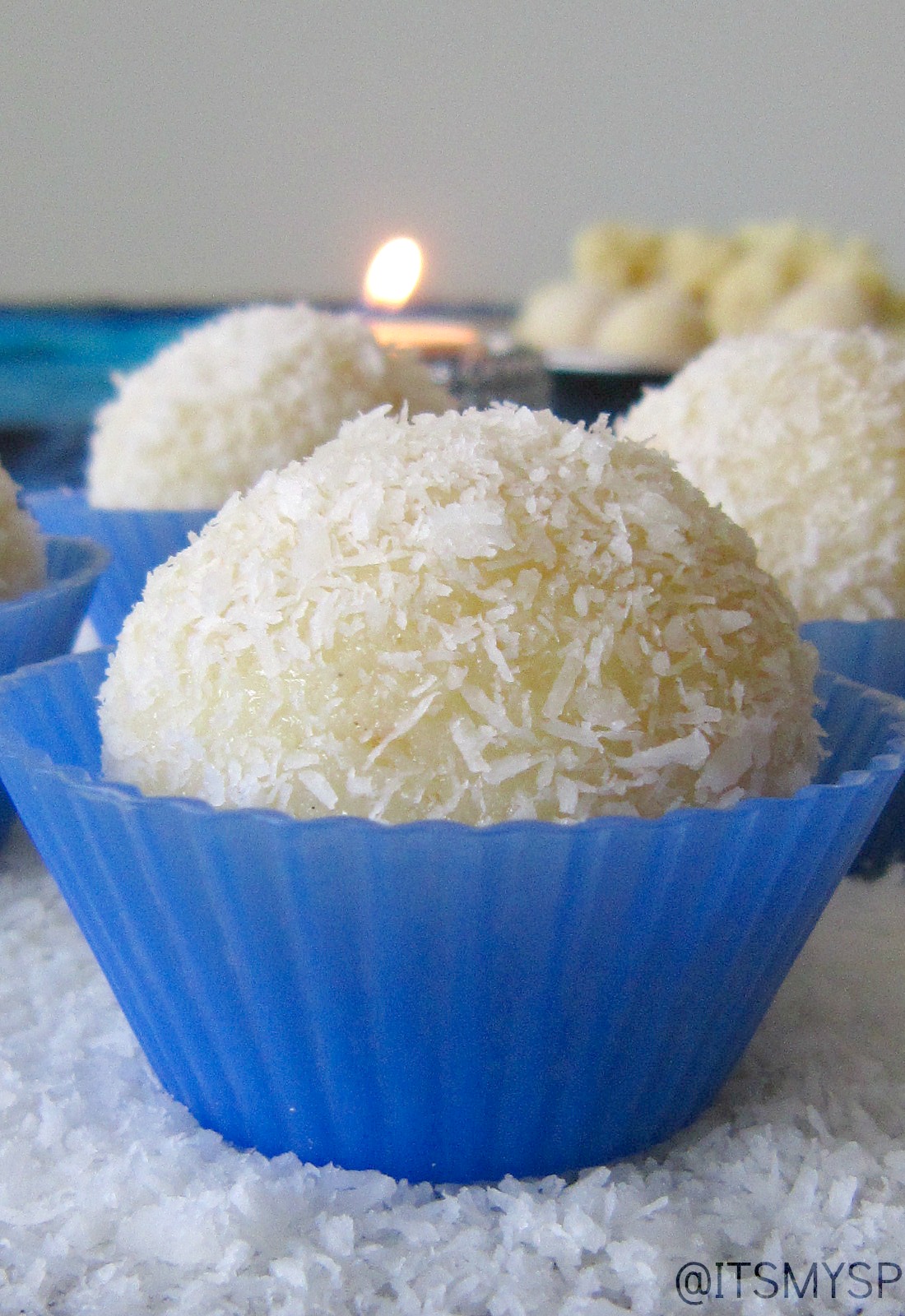 It's my Spice ! Superquick Coconut Ladoos