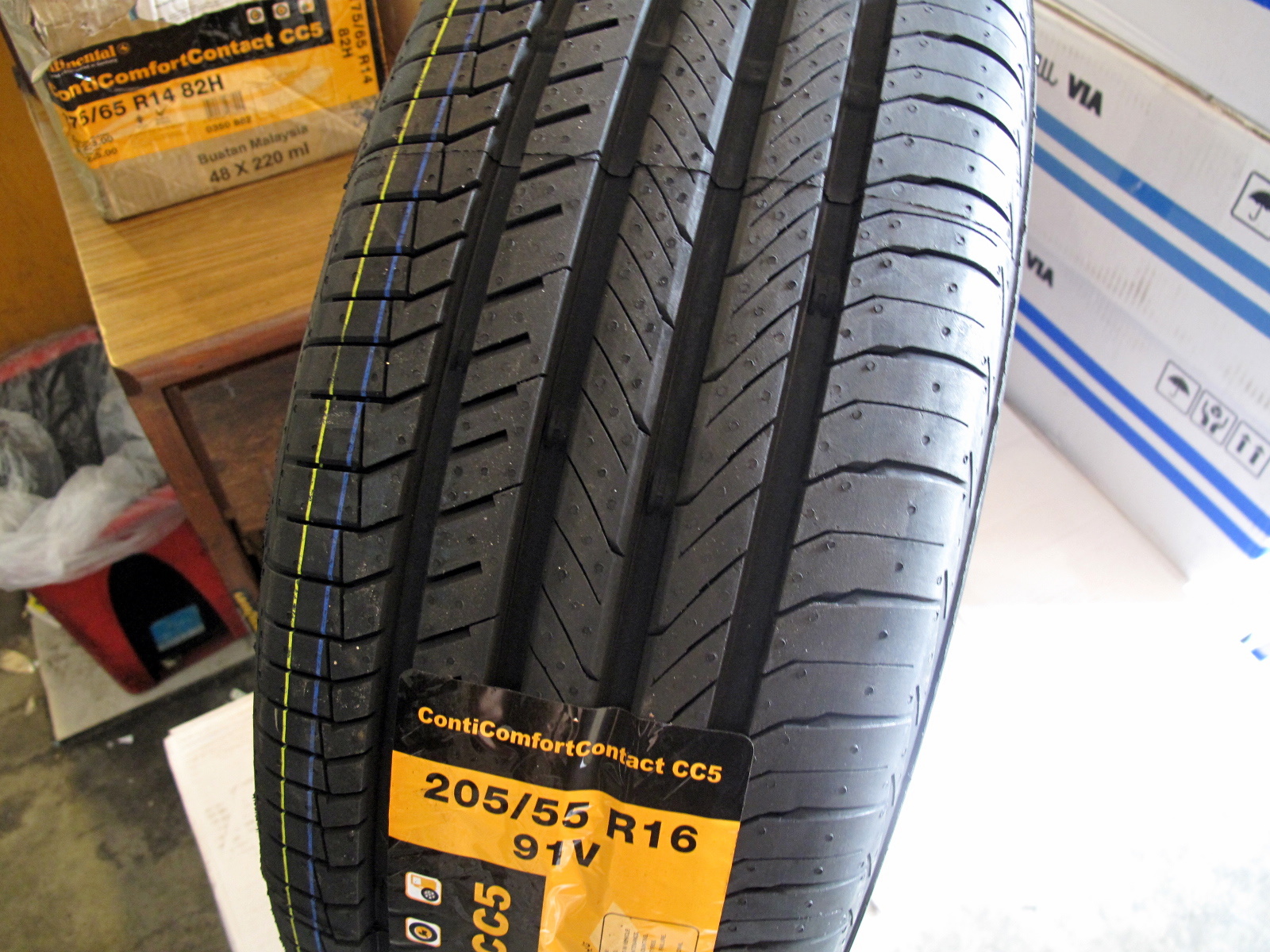 Tyre and Rims (H2O One Stop Sdn. Bhd.) Continental CC5