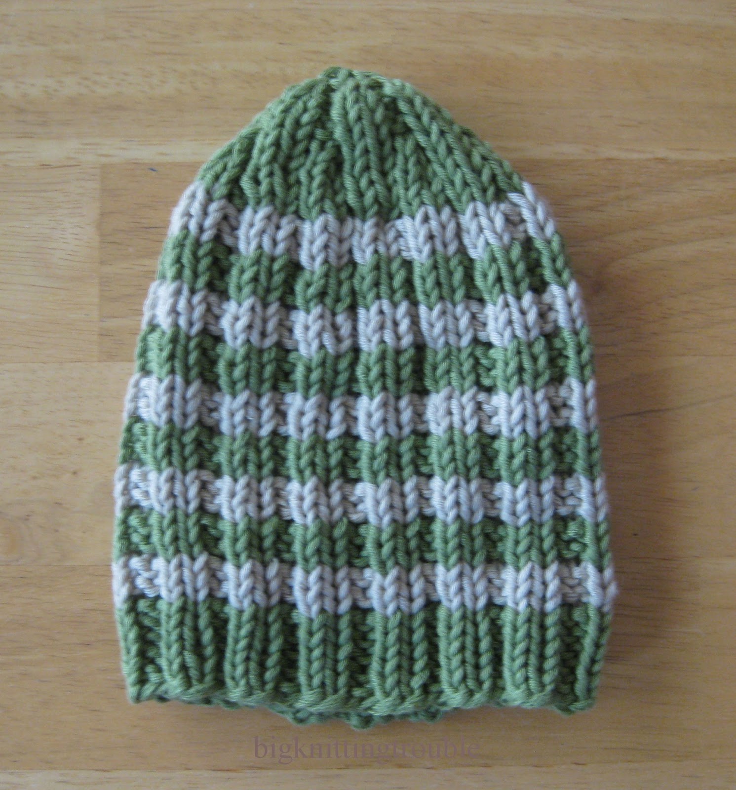 Big Knitting Trouble: FOs: Bright Bebe Bonnets