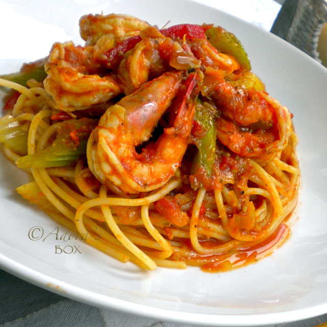 Adora's Box SPAGHETTI WITH PRAWNS IN SPICY TOMATO SAUCE