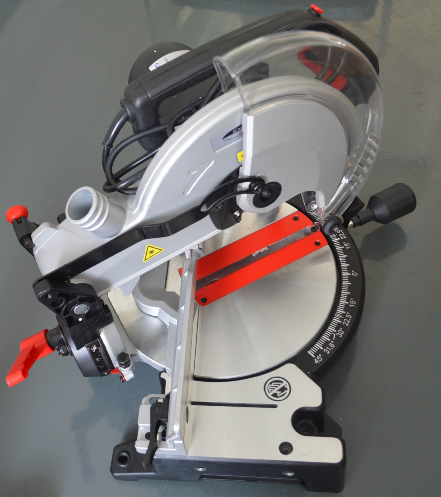 hand tools electric power tools: Mitre Saw , Wood saw, sliding compound