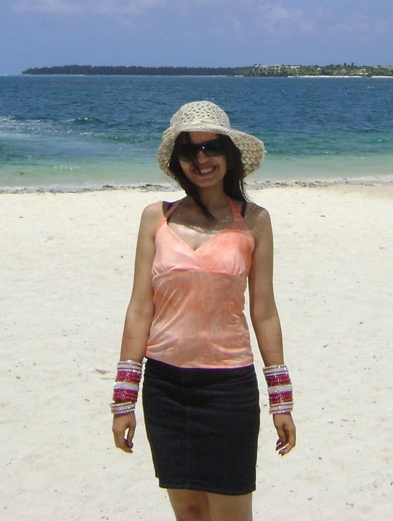 Beautiful indian gir on Honeymoon at Goa Chuttiyappa