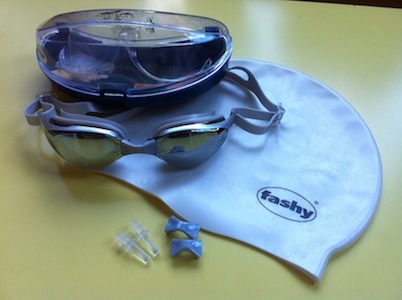 Очки и шапочка для бассейна