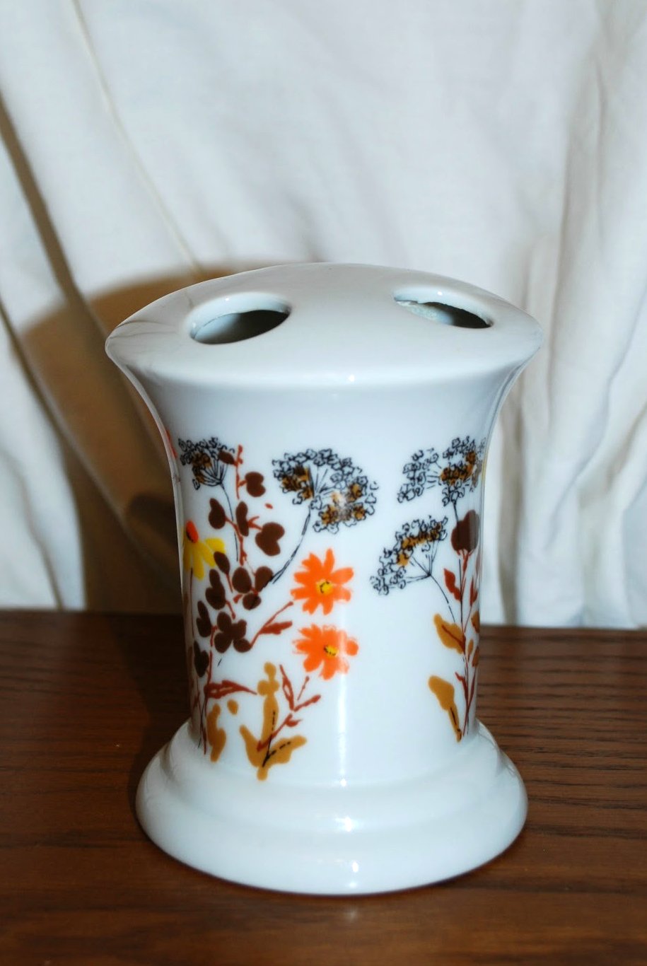 Let It Shine Royal Doulton, Bathroom Set and Amber Bowls