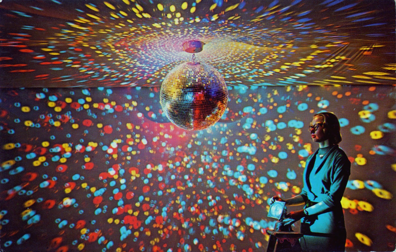 mirrored+balls+disco+ball+halboy+fixture+distribution+st+louis+missouri