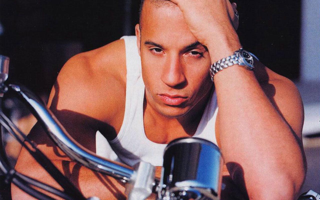 http://2.bp.blogspot.com/-jI-6epM879c/TXMhuoZqA1I/AAAAAAAAJME/xLY_AS_X6fk/s1600/i-3-3191_vindiesel-wp4.jpg