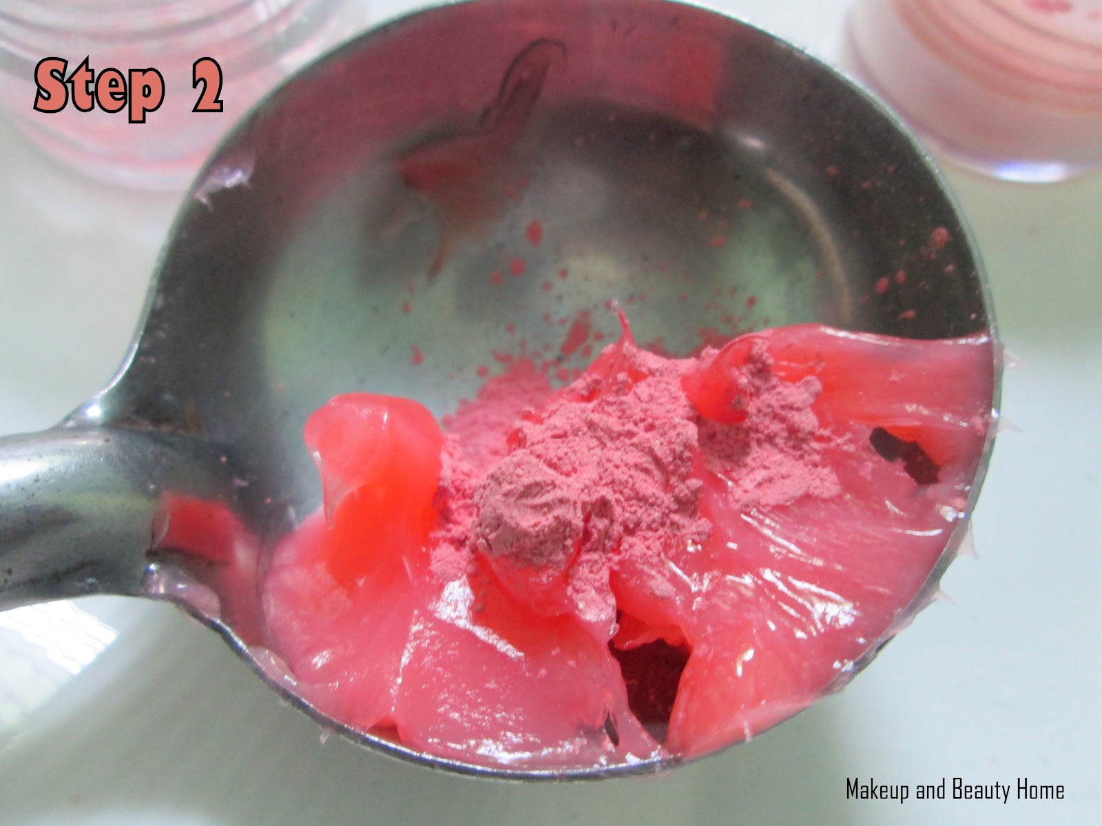 How to Make Lip Gloss with An Eyeshadow? [Photo Tutorial]