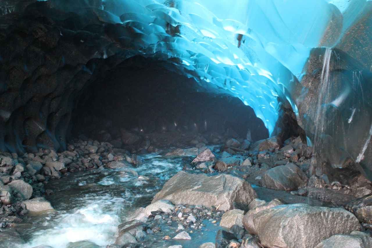 Mendenhall Ice Caves, Juneau, Alaska 20 Unbelievably beautiful places.