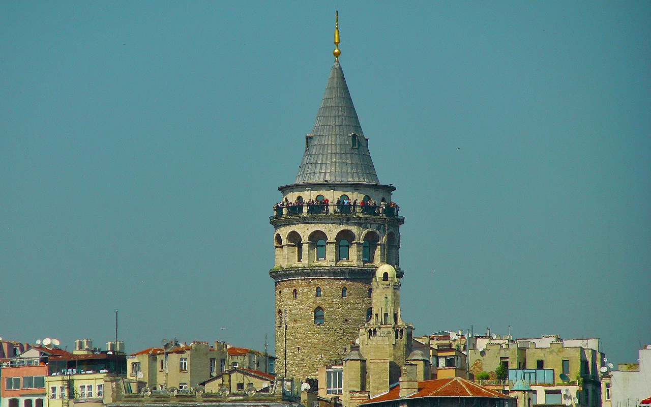 ÖZER RAYMAN Galata Kulesi Beyazıt Kulesi ve Tulumbacılar