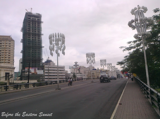 MacArthur Bridge - the connection between Lawton and Lacson Plaza.