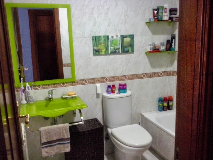 Arantxa Amor decoración.: Un baño en color verde low cost