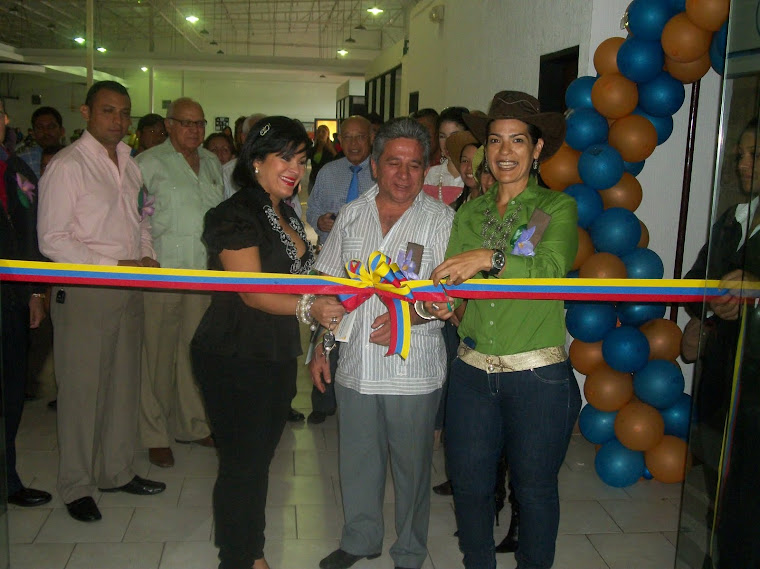 INAUGURACIÓN CORTE DE LA CINTA