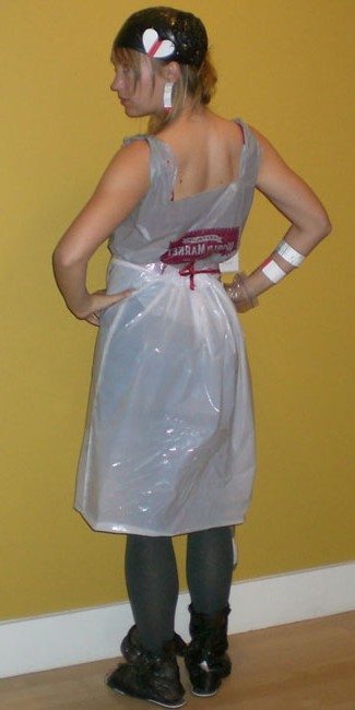 empresas de limpiezas en madrid: Arte y diseño con bolsas de basura