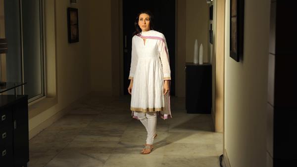 Karisma Kapoor in Dangerous Ishhq Part