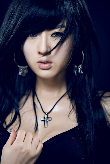 KONTES SEO: Hwan Mi Hee - Sexy style in Black Dress