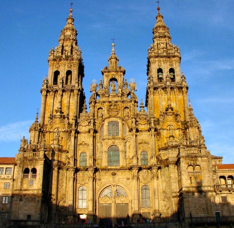 UFO Secret Social Club: La Cattedrale di Santiago de Compostela, in Spagna - I 10 luoghi sacri più misteriosi del mondo