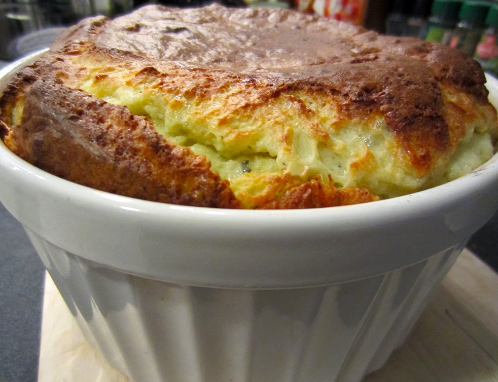 Aux petits oignons Le soufflé au roquefort