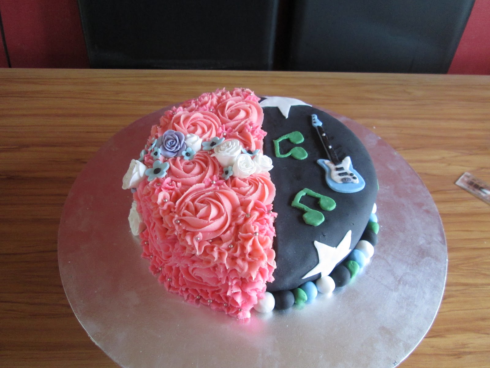 Eva's Cupcakes Half girl / Half boy cake