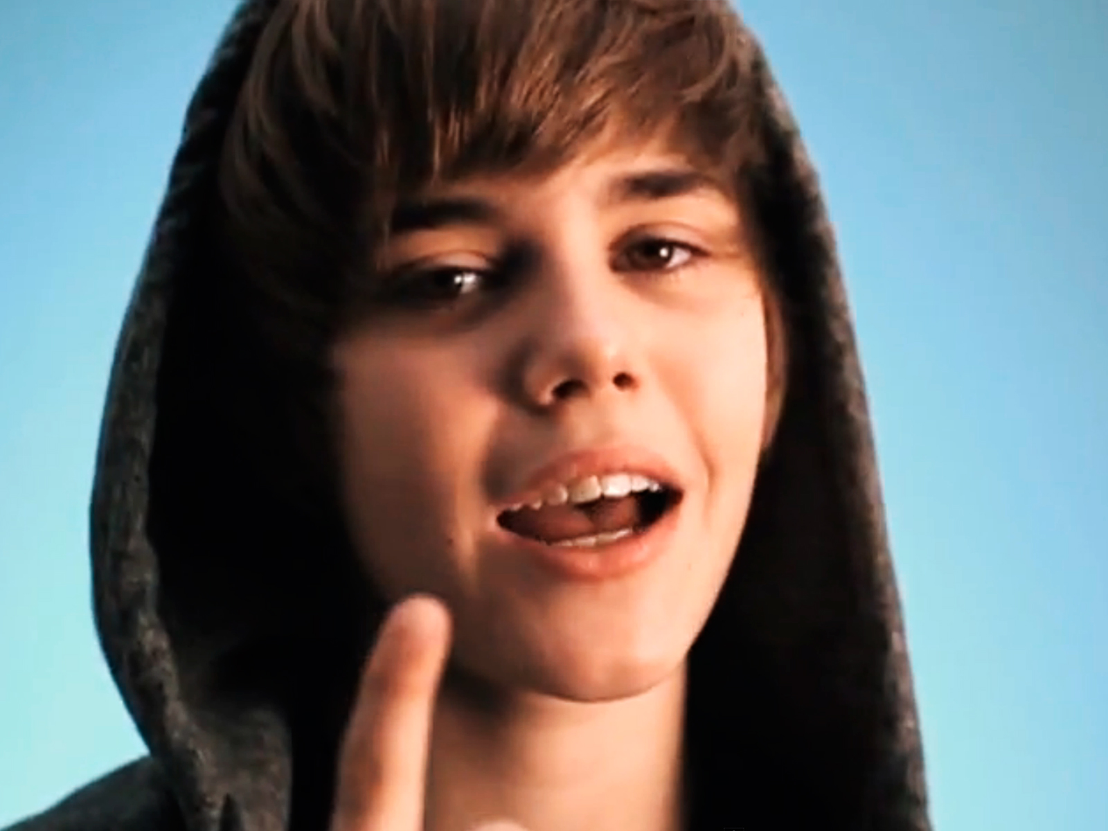 Justin Bieber - One Time - Watch YouTube Music1600 x 1200