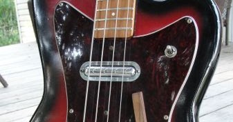 Craigslist Vintage Guitar Hunt: 1967 Silvertone 1443 ...